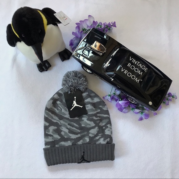 Jordan Accessories - Jordan NWT Jumpman Beanie with Pom-Pom Unisex